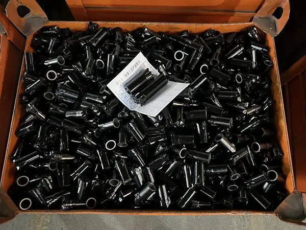 Thread Cross Bit